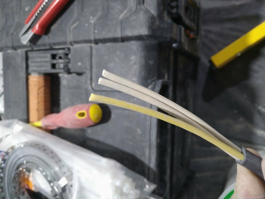 Кабель Кабэкс ВВГнг(А)-FRLSLTx 3х1,5 (100 м) — купить в Петровиче в ...