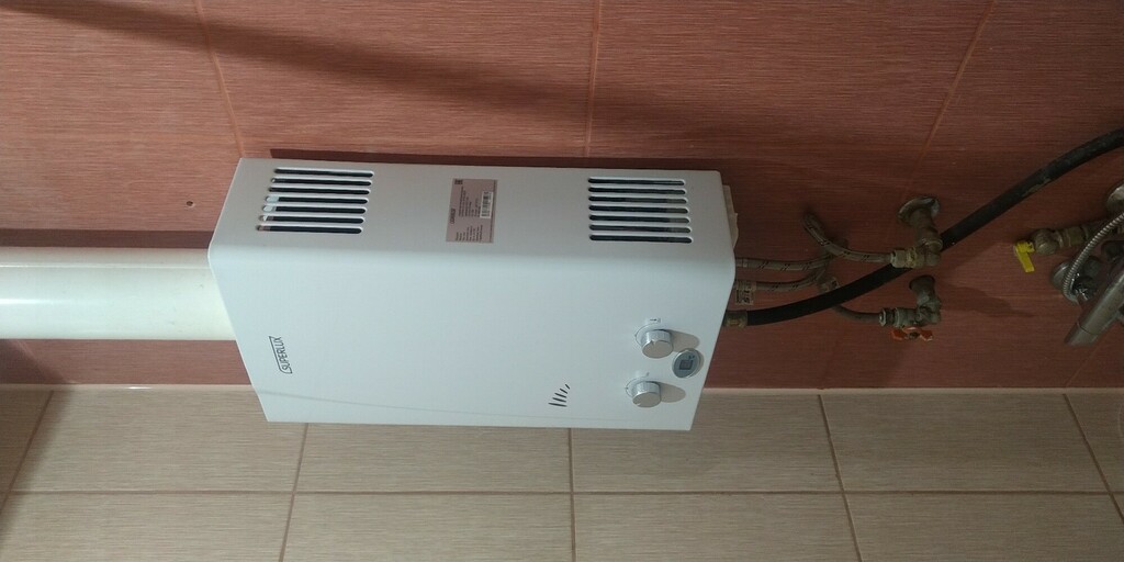 Колонка газовая Superlux 10L CF NG NEW проточная 17,4 кВт вертикальная ...
