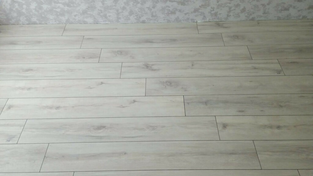 Ламинат 32 класс Egger Home дуб паркетный 1,99 кв.м 8 мм с фаской ...