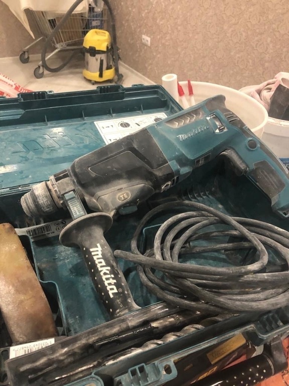 Перфоратор электрический Makita HR2470 780 Вт 2,7 Дж SDS-plus — купить ...