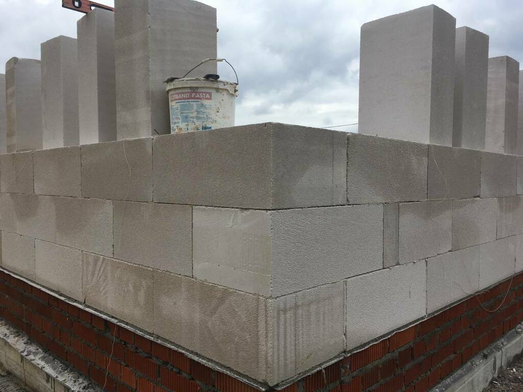 Клей для газобетона Holcim белый 20 кг — купить в Петровиче в Москве ...