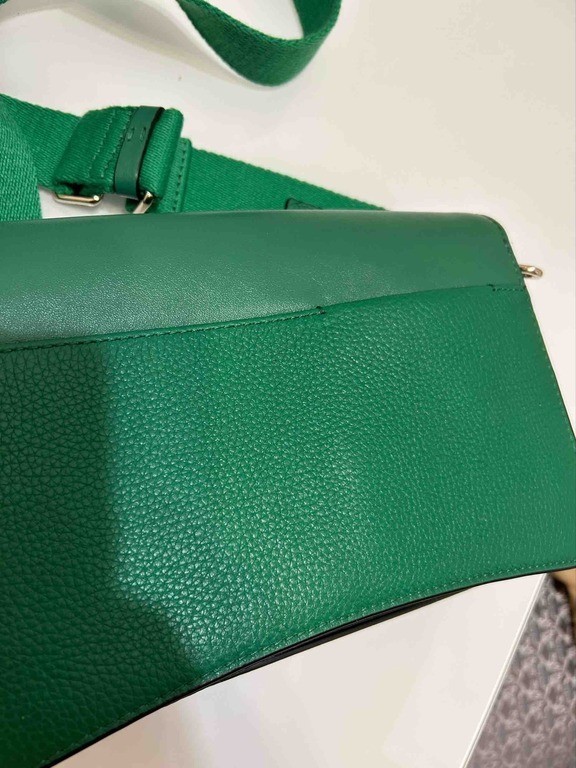 ECCO Textureblock Pinch Bag Full Size