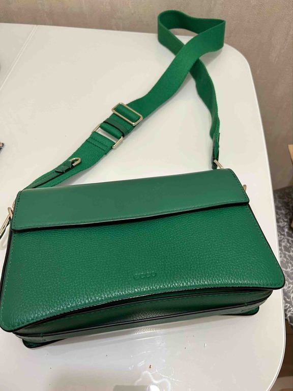 ECCO Textureblock Pinch Bag Full Size