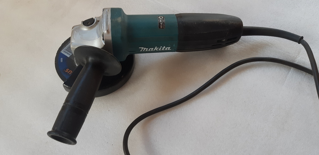 Шлифмашина угловая электрическая Makita GA5030R 720 Вт d125 мм — купить ...