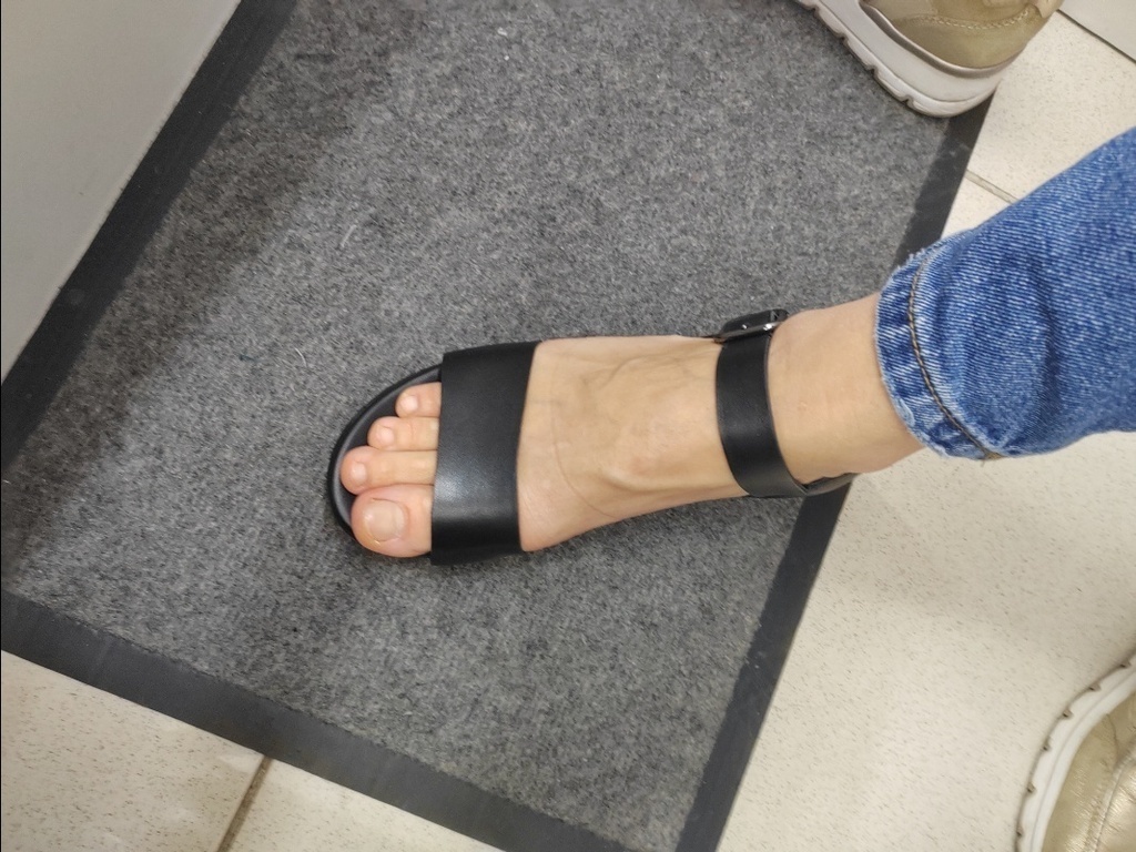 ECCO ELEVATE PLATEAU SANDAL